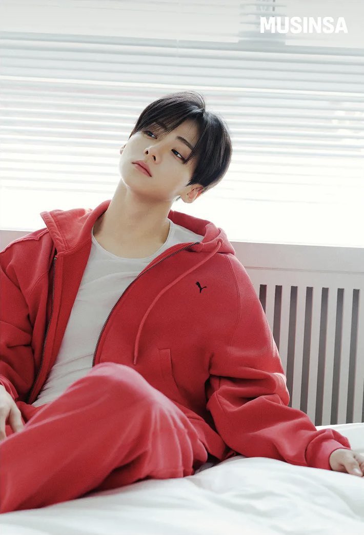 ALD1SANGWON's tweet photo. MUSINSA X PUMA 

#상원 #SANGWON #李相沅 #ザパフォ #알파드라이브원 #ALD1 #이상원 #LEESANGWON  #ALPHADRIVEONE https://t.co/s8Fv16S9CR