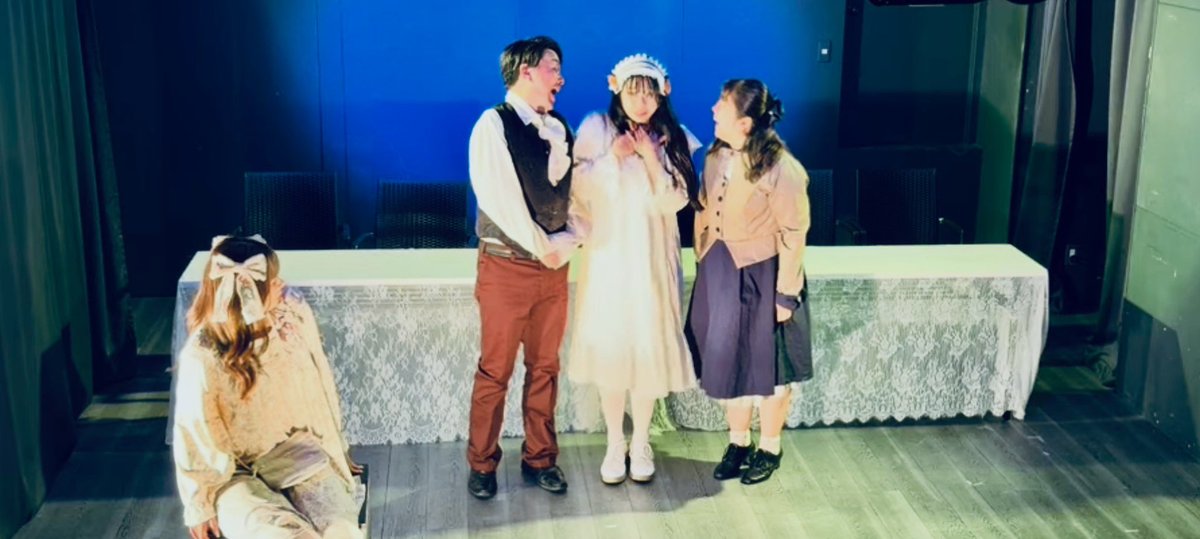 7004_official's tweet photo. #生ワ松ト剛腕 
6日目終演いたしました🌼
本日もたくさんのご来場ありがとうございました!!
メゾンドではアドリブポイントがいくつかあり、毎回ドキドキしながら本番を迎えております
明日はどんなネタが飛び出るでしょうか？？
いただいた差し入れを糧に明日も全力で挑んでまいります👊 https://t.co/G0fCreeCjz