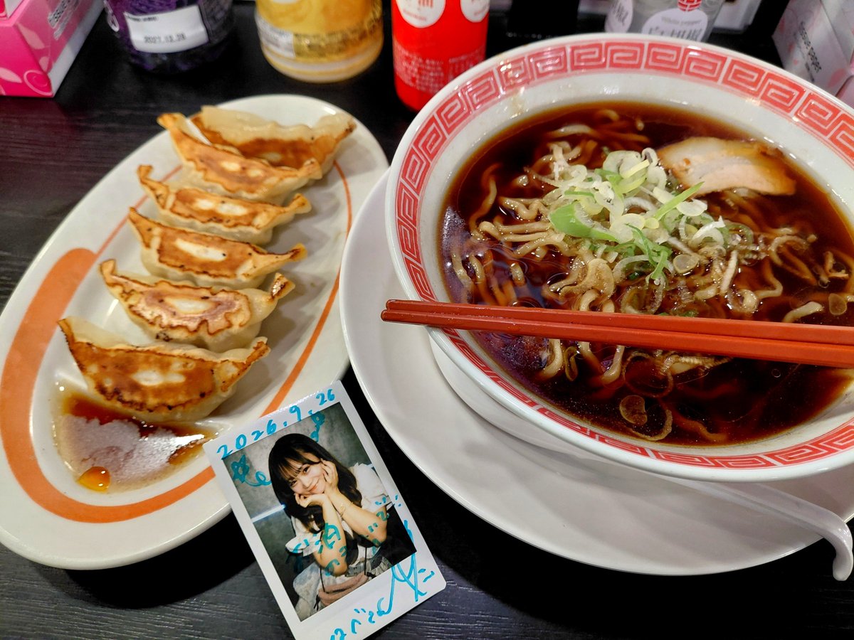 nabe3gm's tweet photo. 今日は1ヶ月以上ぶりにReaLisのライブへ
久しぶりすぎてなんだか自分の知ってる現場じゃなくて戸惑い💦(知ってるor認知してる顔がゼ～ロ～)
お陰様でチェキ撮れる撮れる😳❕
皆さん‼️ライブ行きましょ〜(言える身ではないですが😅💧) https://t.co/aWEb0qYnYW
