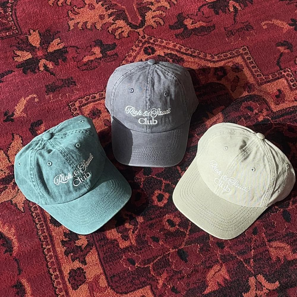 Ask_Makkah_'s tweet photo. إذا الكاب جزء من ستايلك.. 
يستاهل تختاره صح 🧢👌🏼

لفتني مشروع The Palm 🌴
كابات بتصاميم أنيقة وذوق مختلف، والأجمل إنه مشروع محلي يستحق الدعم.

خذوا لكم لفة، يمكن تلقون الكاب اللي يكمل ستايلكم 👌🏼

https://t.co/3kyGTsDOts https://t.co/yVw8xyhdP1