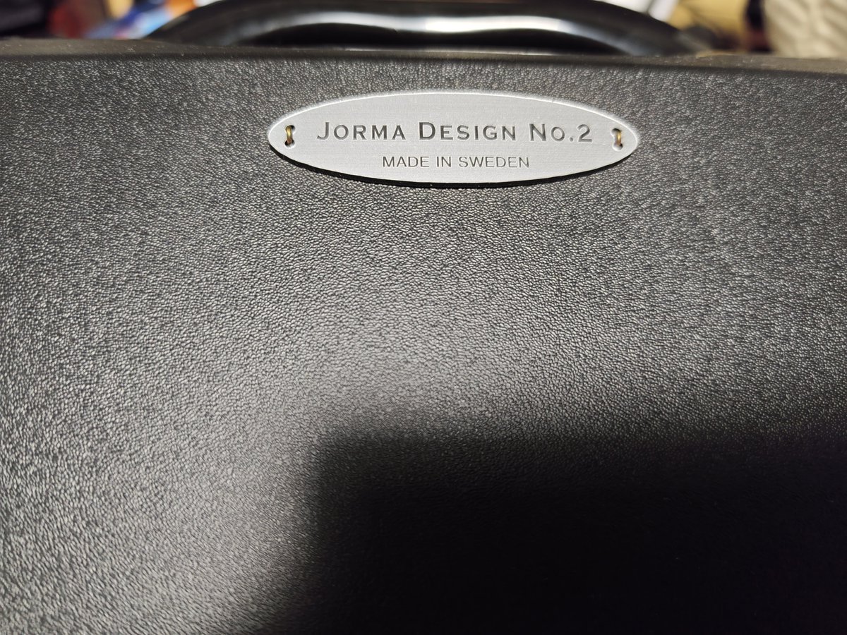 dda91394615's tweet photo. ヨルマのスピーカーケーブル No.2
長さ2mペア　バイワイヤタイプ
アンプ側の端子はシングルで、スピーカー側端子がバイワイヤ
ケーブル導体はちゃんと2本分あるちゃんとしたバイワイヤ仕様

当時の価格で70万円程みたいです
22万円で買う人いませんか？ https://t.co/9NrUpNOqmC
