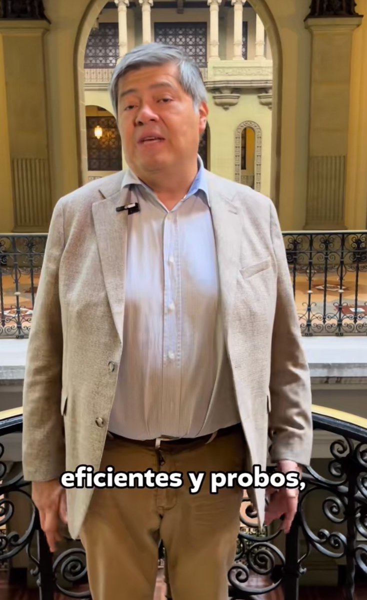 carlillos999's tweet photo. Alguien sabe si el @MPguatemala dijo que investigaría a Francisco Jiménez ? 

Yo creo que lo de Miguel Martínez es puro show igual lo de la USAC . 

Les apuesto que no habrán resultados. 

Y esque no tenían nada que presentar entonces hicieron estos shows. 

En fin semilleros. https://t.co/a2HYY1FVmm