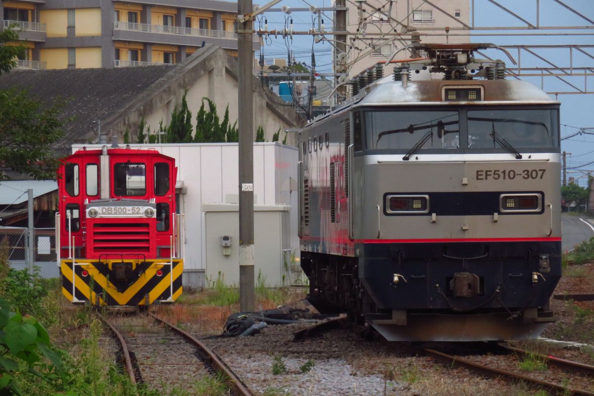 lega2200's tweet photo. 今朝はEF510-307号機だった。 https://t.co/l2mhE4YfMk