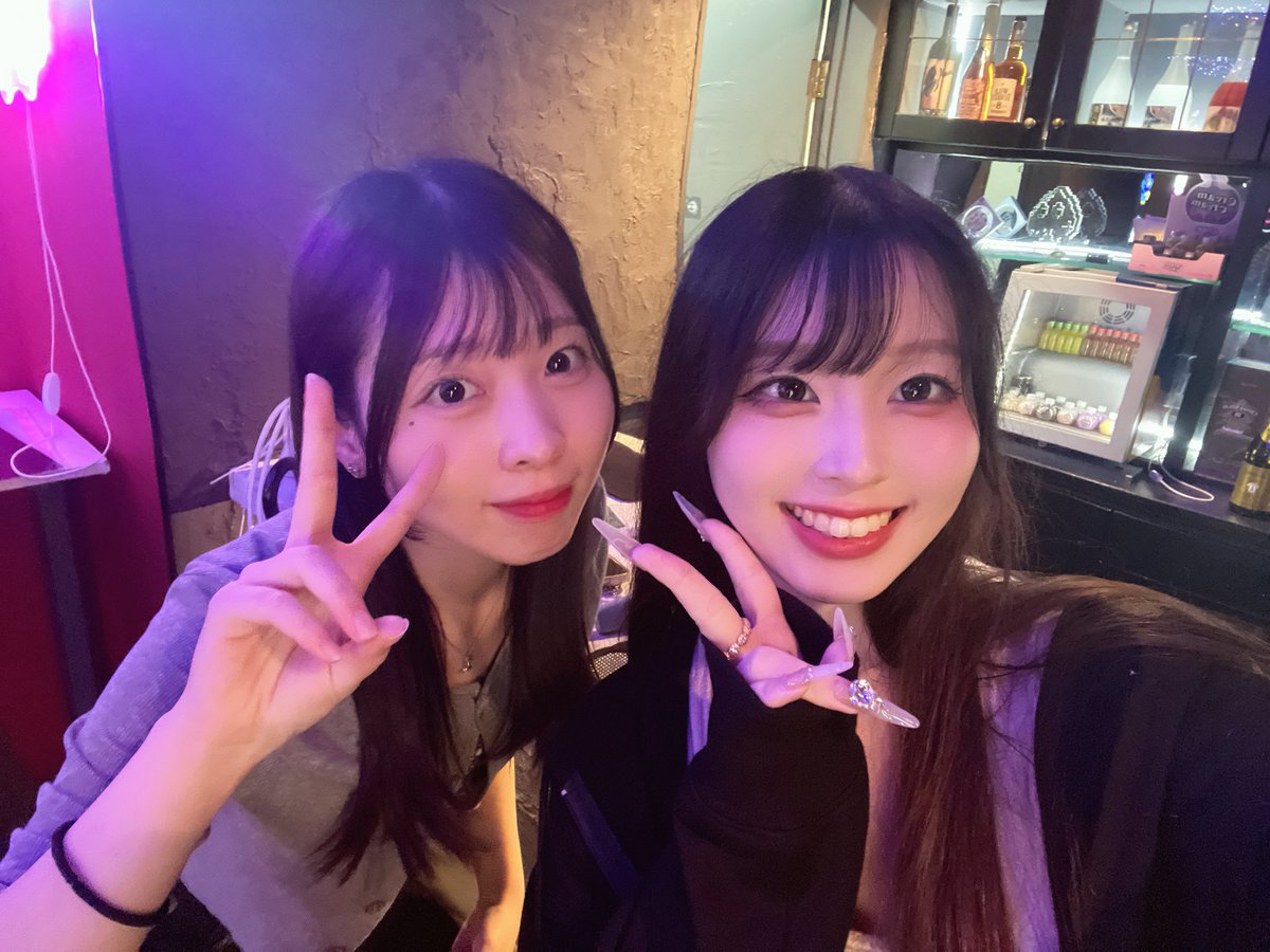 anz_0727's tweet photo. ��るよ〜！
あんなちゃんと💖💖
湿気で前髪が終わり🔚
#自撮り界隈 #ポーカー  #西日暮里 https://t.co/QlWGT0mFy4