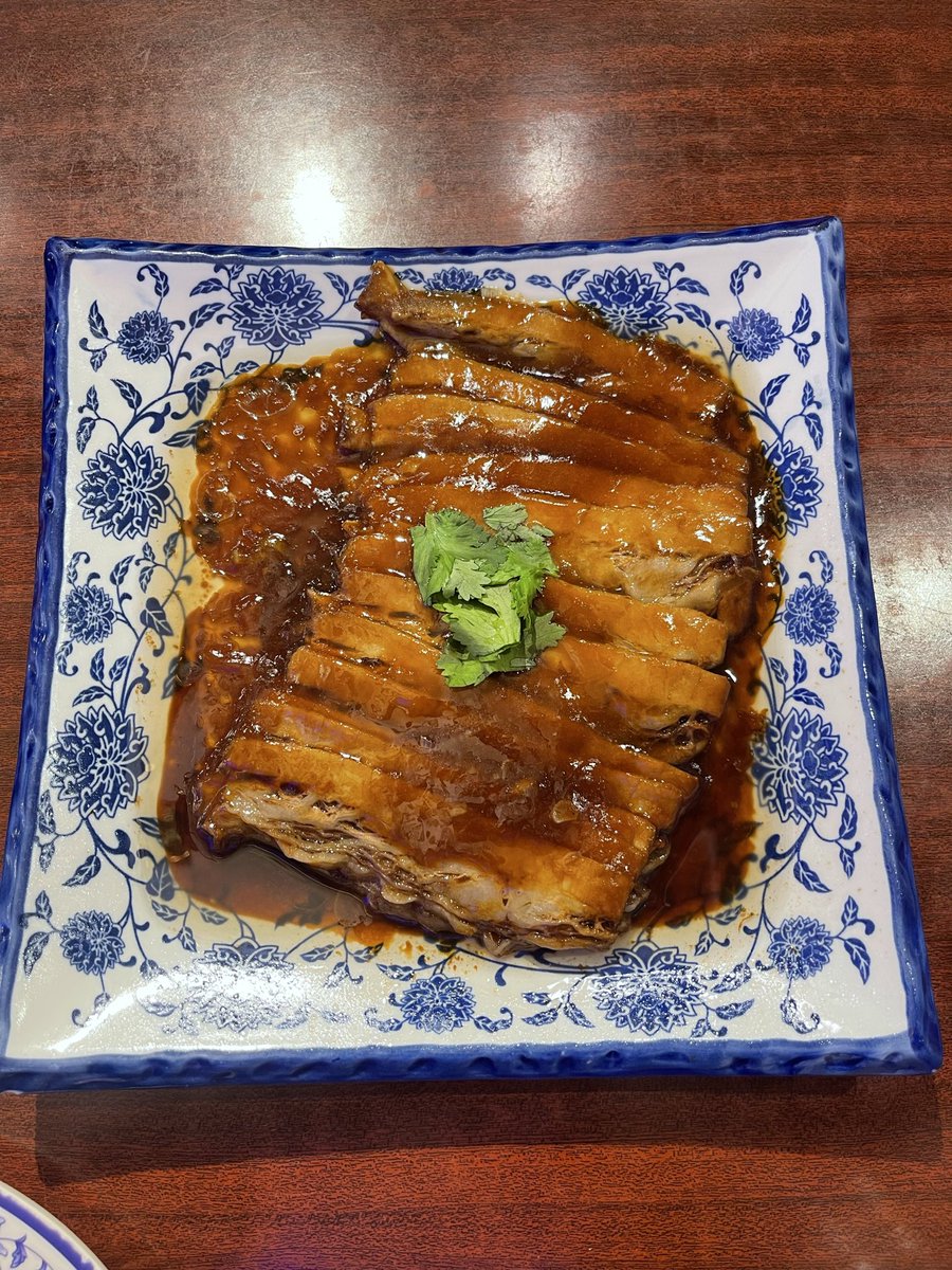 Tokiya__kichi's tweet photo. 今日の晩ご飯は、池袋にある中華イスラム料理🍽️

左：羊雑湯
真ん中：牛肉餡餅
右：扒肉条

一人で全部完食しました😂
……なのに、もうお腹が空いてきました。

さて、次は何を食べようかな？🤔🍴 https://t.co/N2QIlSBlcb