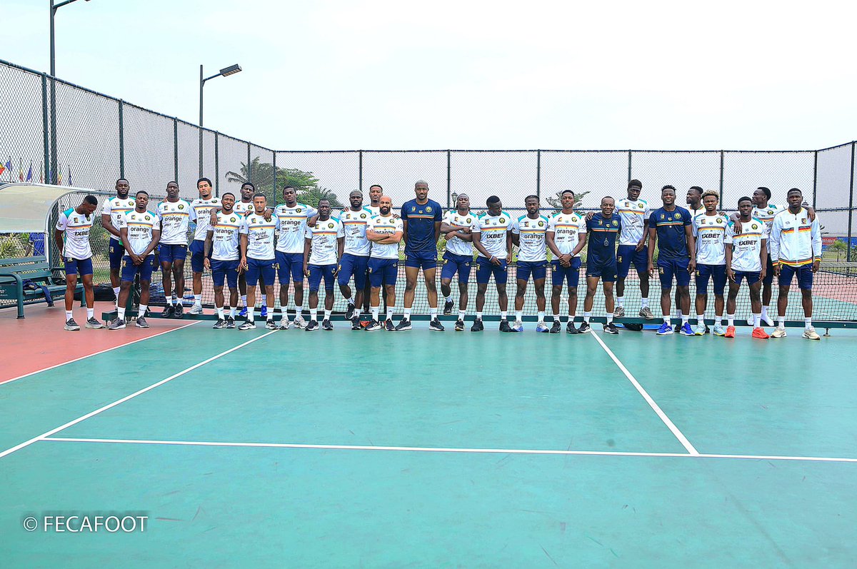 LIndomptables's tweet photo. Quelques images de la séance de stretching des #LionsIndomptables à Brazzaville ce matin sur le court de tennis de leur hôtel.
#CANTOTALENERGIES2027Q |
#CONCMR | #GOLIONS | #ALLEZLESLIONS | #LETSROARTOGETHER | #INDOMPTABLES | https://t.co/0L0RAjOlhV
