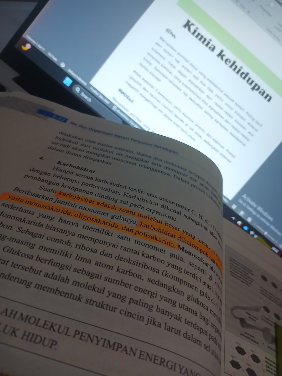signuswan's tweet photo. #studytwt belajar biologi umum, dari konsep sampai senyawa organik! 🧫 (˶˃ ᵕ ˂˶) mam nasgor + air putih as a boost 🍚🚀 happy weekend. ♡♡ https://t.co/MXT2e4VyEs