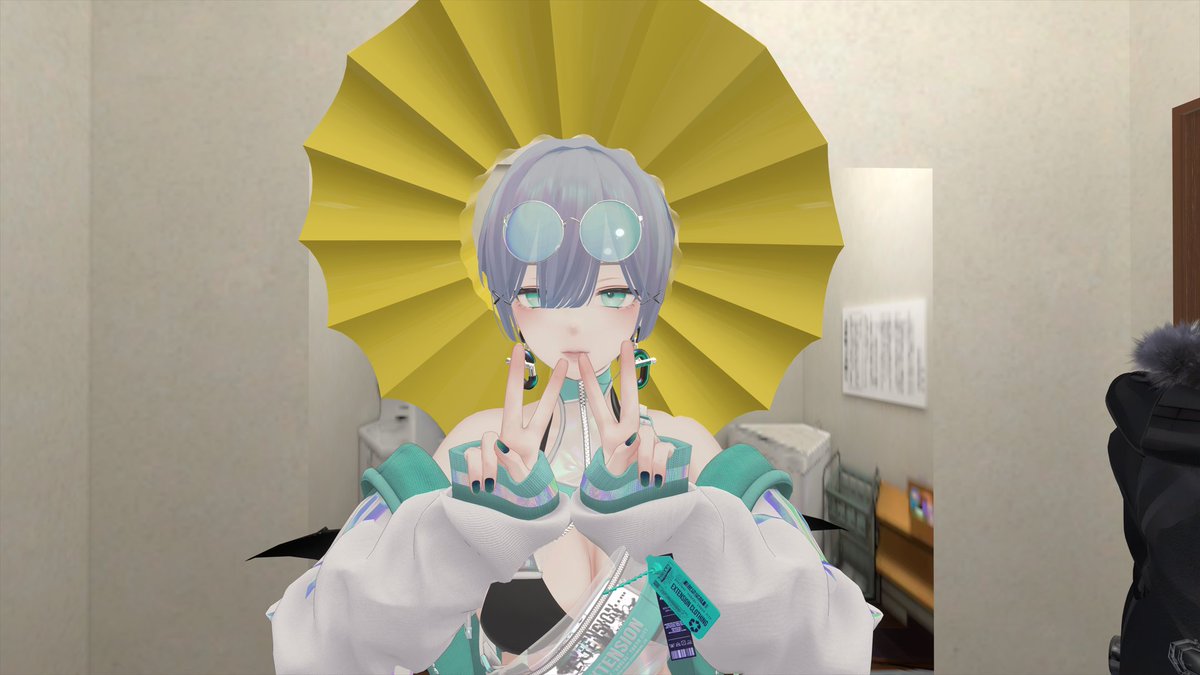 code_si_non's tweet photo. この後のカオスな写真たちよwww
オハヨウ牛乳には気をつけろよ

最後無重力ワールドで
ガチ酔い対策で目を閉じたら寝落ちした

初対面の方々が多い中楽しめました！！

#VRChat https://t.co/uOifwQ8RwI