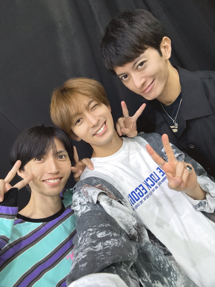 sato_takamichi's tweet photo. 舞台『#ブルーロック』5th STAGE
ー新英雄大戦開幕ー

最終稽古でした！！

気づいたら見入ってしまうくらい熱いです。ブルーロック。

劇場で待ってる景色が楽しみ。

さぁ行くぞ！
熱い場所へ！！！
#ブルステ https://t.co/WaBGHv5zTI