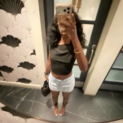 ashauniqu3's tweet photo. #NewProfilePic https://t.co/3uRWTwsTKZ