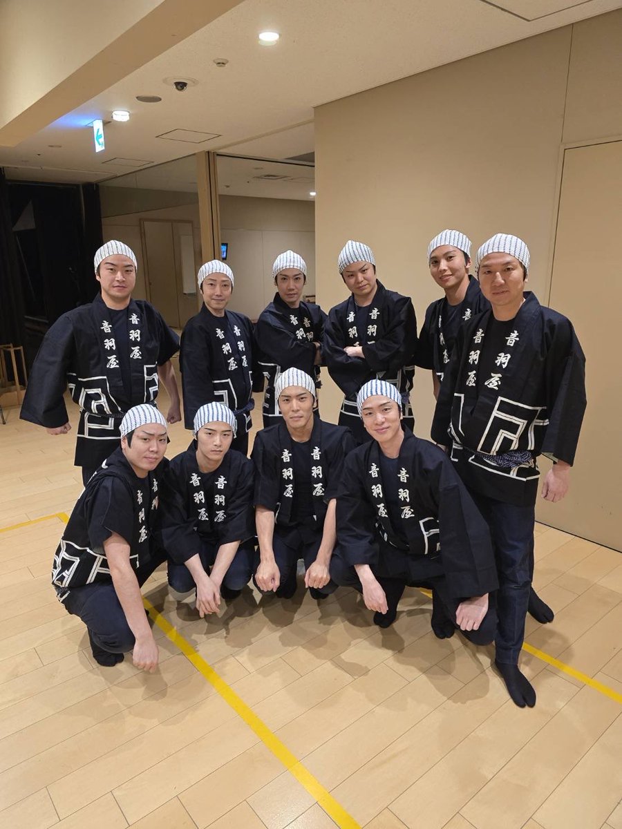 pGSD6yqOmp475uK's tweet photo. 秀山祭九月大歌舞伎、千穐楽を迎えることができました！
久しぶりに、出演演目が全て立廻りな九月....逆櫓では大きい櫂を持ってとんぼを返ったりしておりましたので
なんとか怪我無く終われました事を今はホッとしております......
来月も歌舞伎座！頑張ります！👊 https://t.co/yH9wF1XWdg