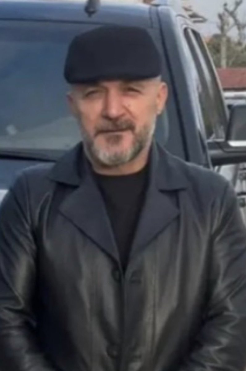 memleketyoutube's tweet photo. KAMUOYUNA DUYURU

“LazKenan” kullanıcı adıyla faaliyet gösteren Kenan Sak isimli şahsın, Sayın Reis Sedat PEKER ile hiçbir bağlantısı yoktur.

Bu şahıs nedeniyle mağduriyet yaşayanların, kolluk kuvvetleri veya Cumhuriyet Başsavcılıklarına başvurmaları önemle duyurulur. https://t.co/JMlIdUPgGF