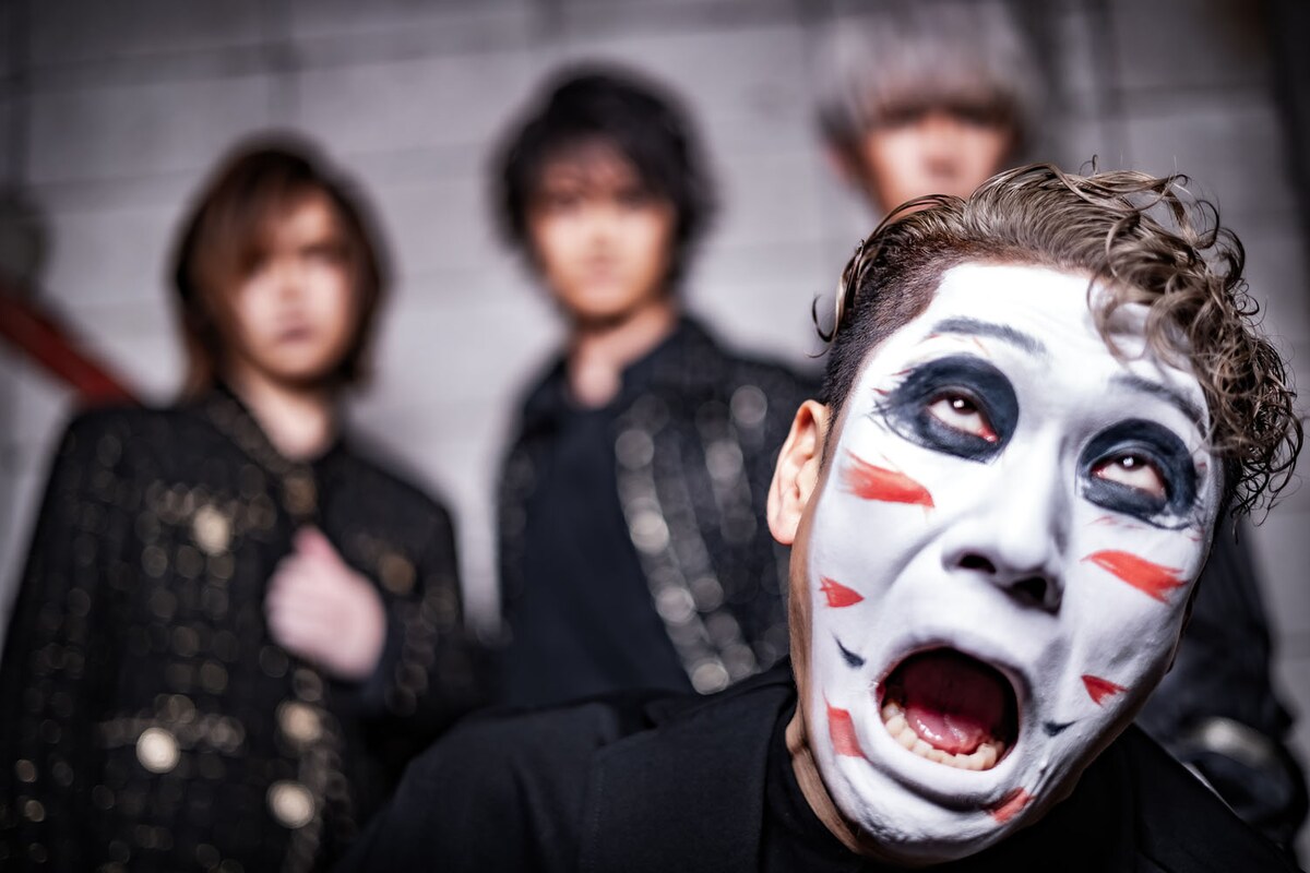 natalie_mu's tweet photo. BREAKERZが20周年記念の対バンライブ開催
ゴールデンボンバー、A.B.C-Z、シドと競演
https://t.co/6MDDShOTv0

#BREAKERZ https://t.co/aNvoQkjQZ8