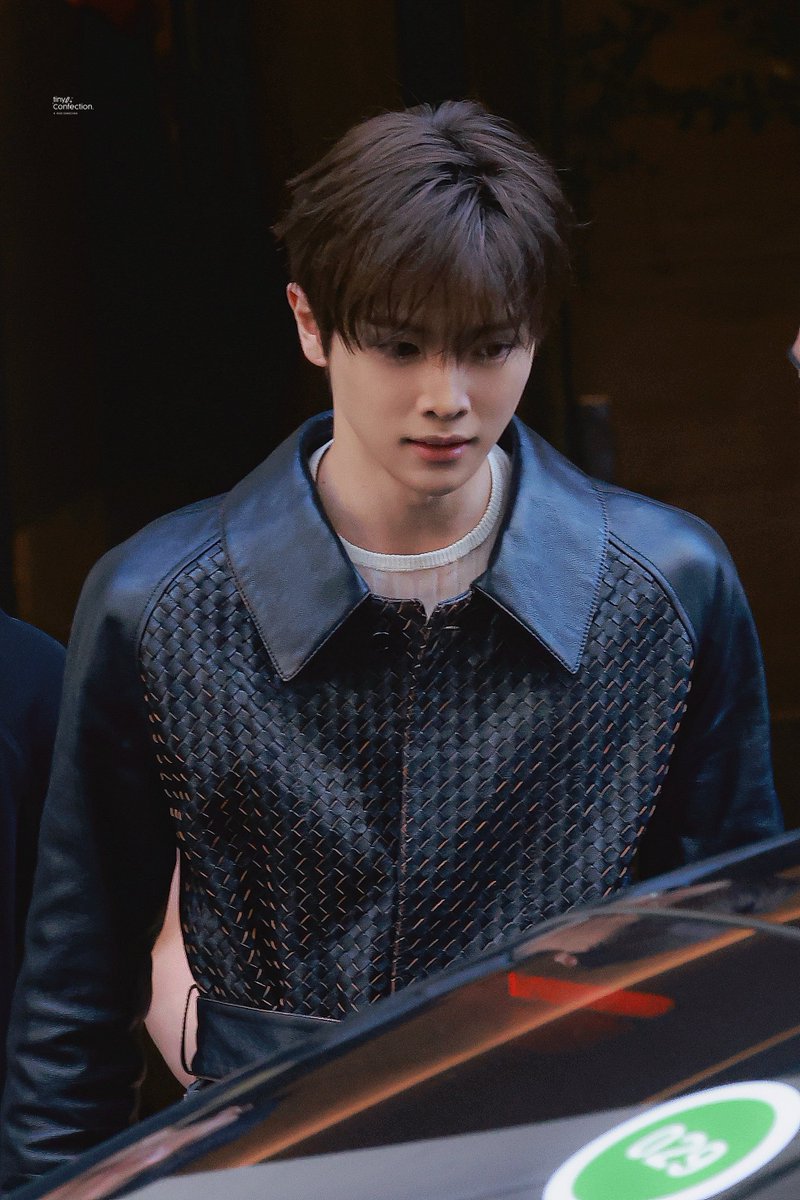 tinyConfection's tweet photo. 260926🇮🇹
#BottegaVenetaSS27xSUNGCHAN
#BottegaVenetaSS27
#성찬 #SUNGCHAN #ソンチャン 
#RIIZE #라이즈 https://t.co/W2f8lG2A53