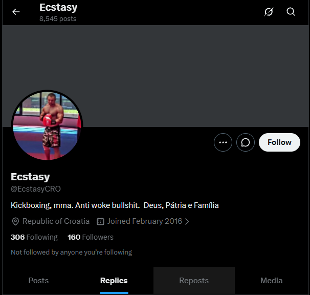RTX5090owner's tweet photo. guy makes a whole twitter page to post cheaters whilst he's in ranked and pubs rage hacking his way to a win😂absolute goof

EcstasyCRO https://t.co/3Nl8iOGZAq