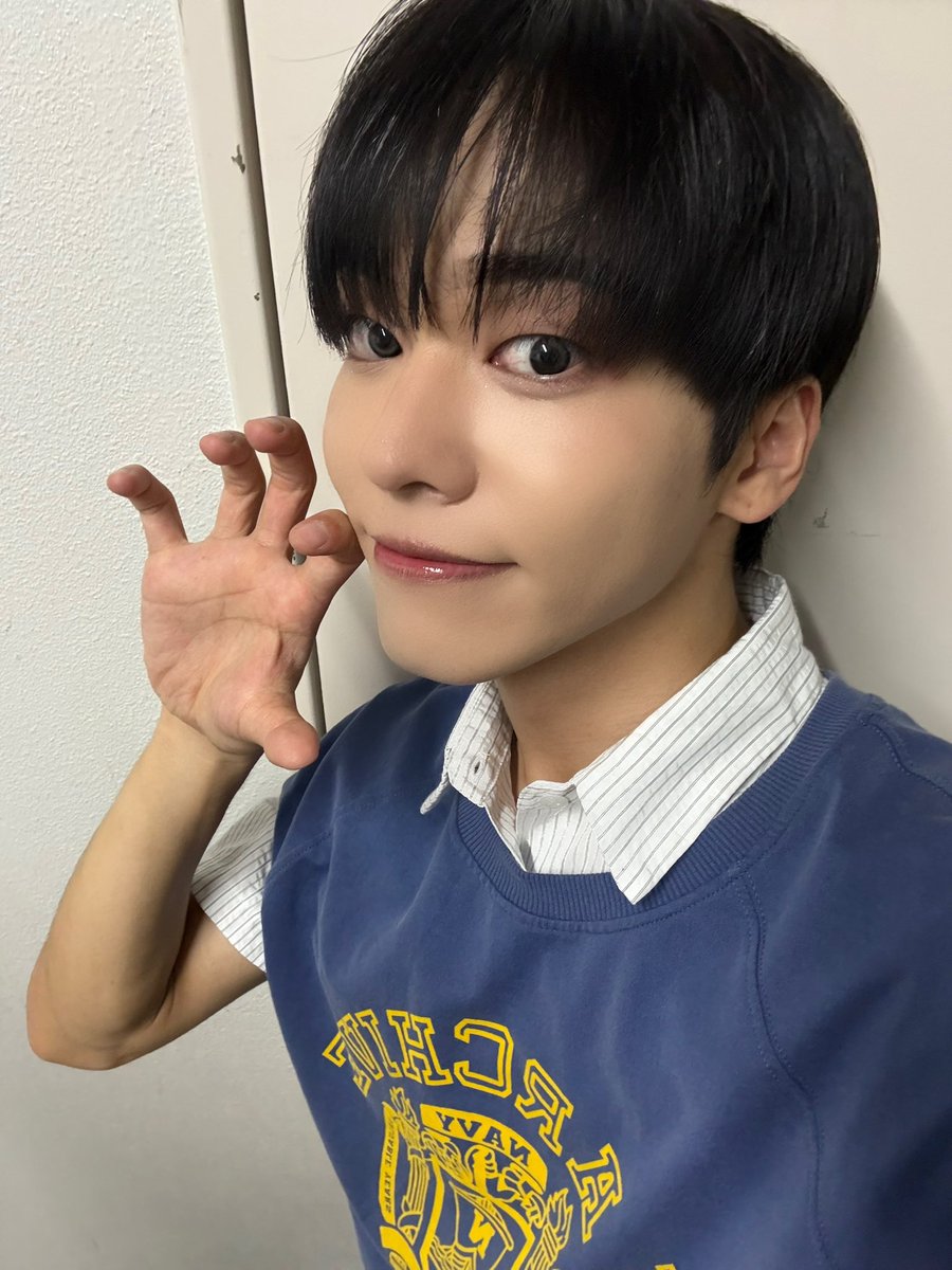 ONF_members's tweet photo. [#유토 #YUTO] 
ピクニック1日目楽しかったです🥪🍂
雨の中来てくださったFUSEのみなさんありがとうございました💙 https://t.co/cTT1PgR40s