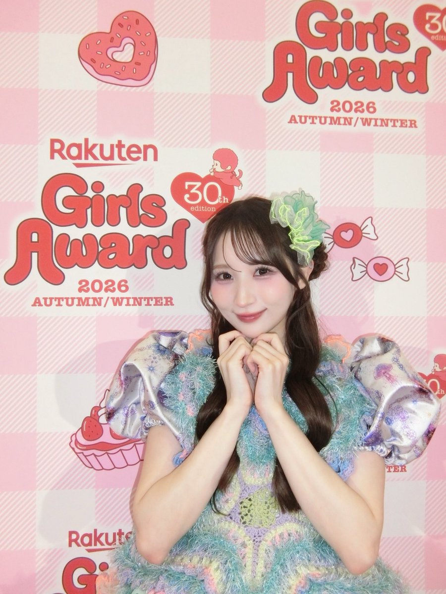 nachico_ct1001's tweet photo. #ガルアワ2026AW 
ありがとうございました♡

フレイヤクリニックさんのステージで
ライブパフォーマンスをさせていただきました💚

一緒にレベチに可愛くなろっ♩

 #きゃんちゅー https://t.co/JHoeVbGzC1