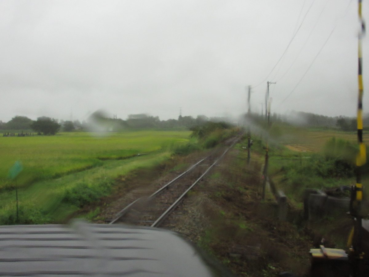 jet26284's tweet photo. 実を言うとSW中に米坂線代行バスに乗ったんですがバスの車窓から見える範囲だとそこまで絶望的な被害が出てるようには見えず(見えない範囲では鉄橋流失が複数発生してるようですが)
そもそも並行して国道がガッツリ整備されてることが米坂線のアイデンティティを揺るがしてるとも言えるんですが https://t.co/AQIxy7UNCv