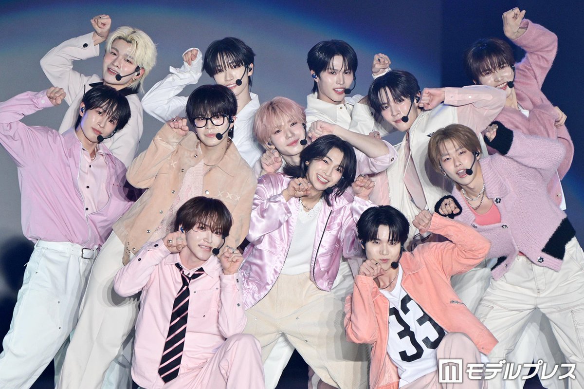 modelpress's tweet photo. 【♥️Rakuten GirlsAward 2026 A/W🍰🍭】

KO1KEYZ（コイキーズ）ピンク衣装で登場
バズ曲「Neko」披露「知ってましたか❓️」

＼📸フォトギャラリー／
https://t.co/dAHgTNi64r

#ガルアワ2026AW https://t.co/2WJf1cxTTe