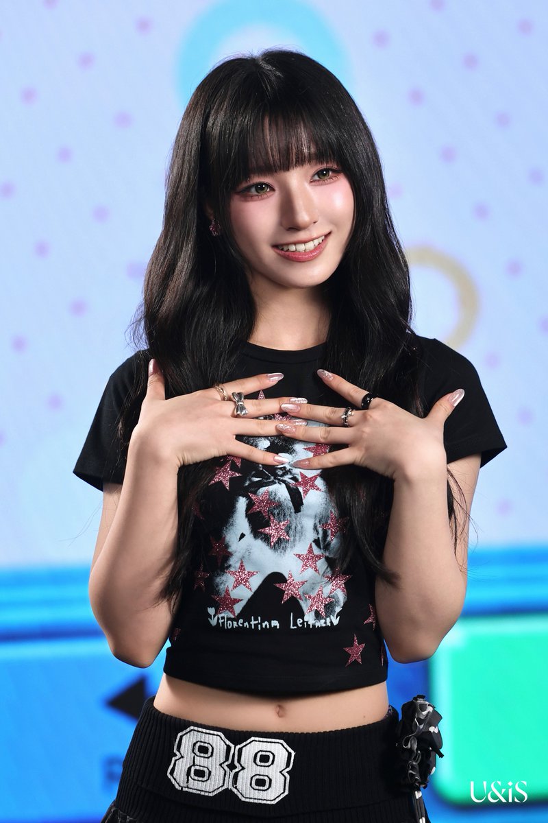 unisofbase's tweet photo. UNIS YUNHA shares a touching handwritten letter to fans following the conclusion of group activities.

“True to our team name ‘U &amp; I Story,’ I feel like we have spent the past 2 years and 6 months writing down so many stories together.” https://t.co/RbBk8AmMJI