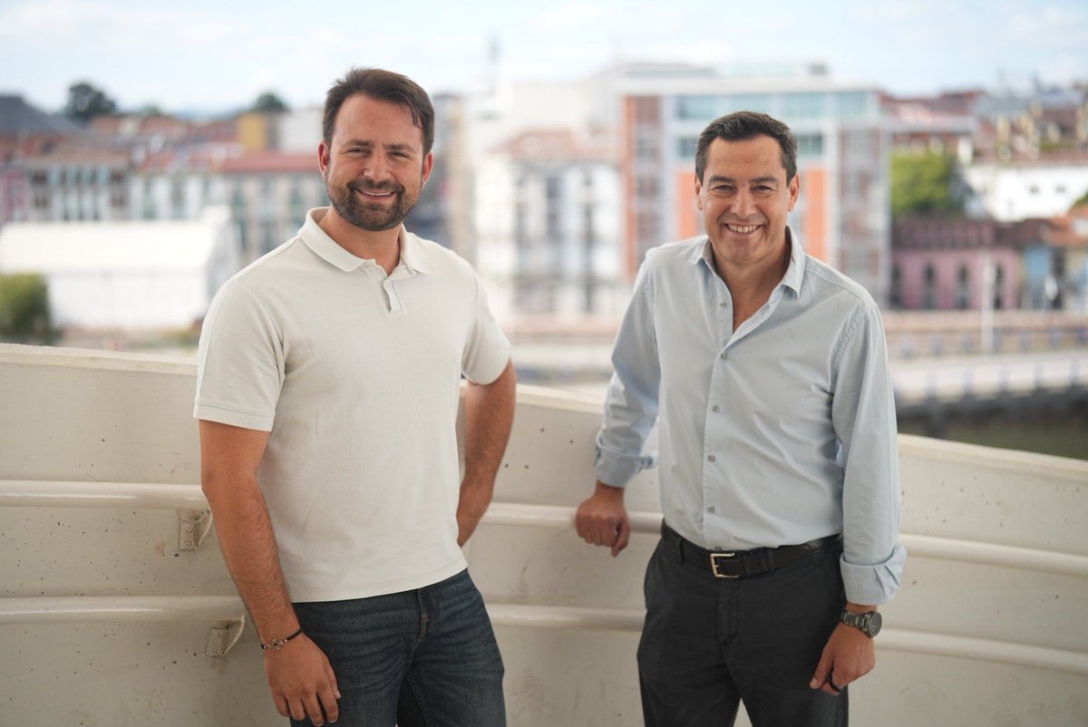 JuanMa_Moreno's tweet photo. ¡Todo mi apoyo, @AlvaroQueipo!

Asturias merece un cambio como el que hemos hecho en Andalucía.

Con menos impuestos y burocracia.
Más atractivos para la inversión.
Mejores servicios.
Y más empleo y bienestar.

Estoy seguro de que lo vais a lograr, @PP_Asturias.

¡A por todas! https://t.co/aHymRTUhg1