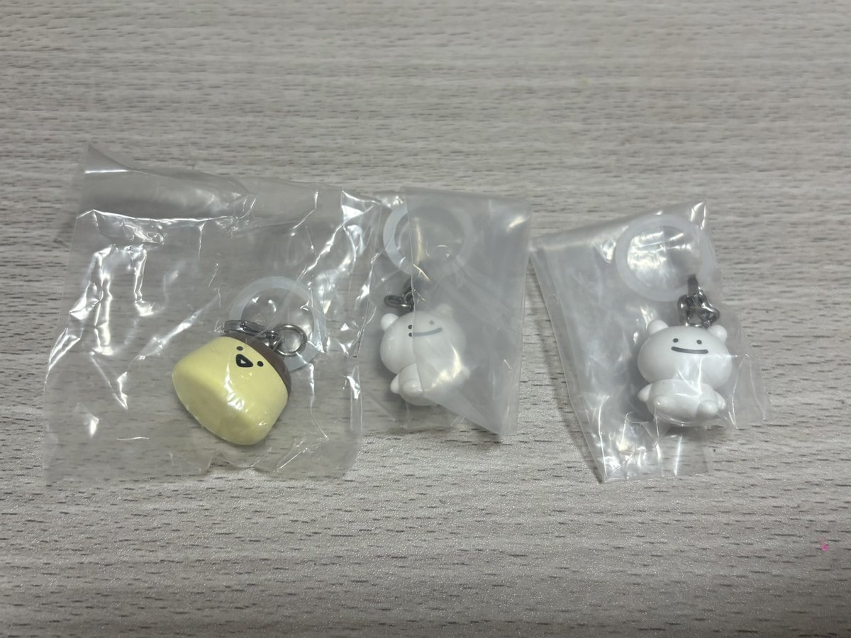 miniposchan_'s tweet photo. お文具といっしょ めじるしアクセサリーなのです　めじるしアクセサリー　交換　ガチャ

譲　プリンさん、耳×2
求　子猫さん>ゼリーさん、お文具B

まとめての交換優先◎
静岡手渡しor郵送交換希望📮
検索からでもお気軽にお声掛けください🍀 https://t.co/02ZaHwQYMX