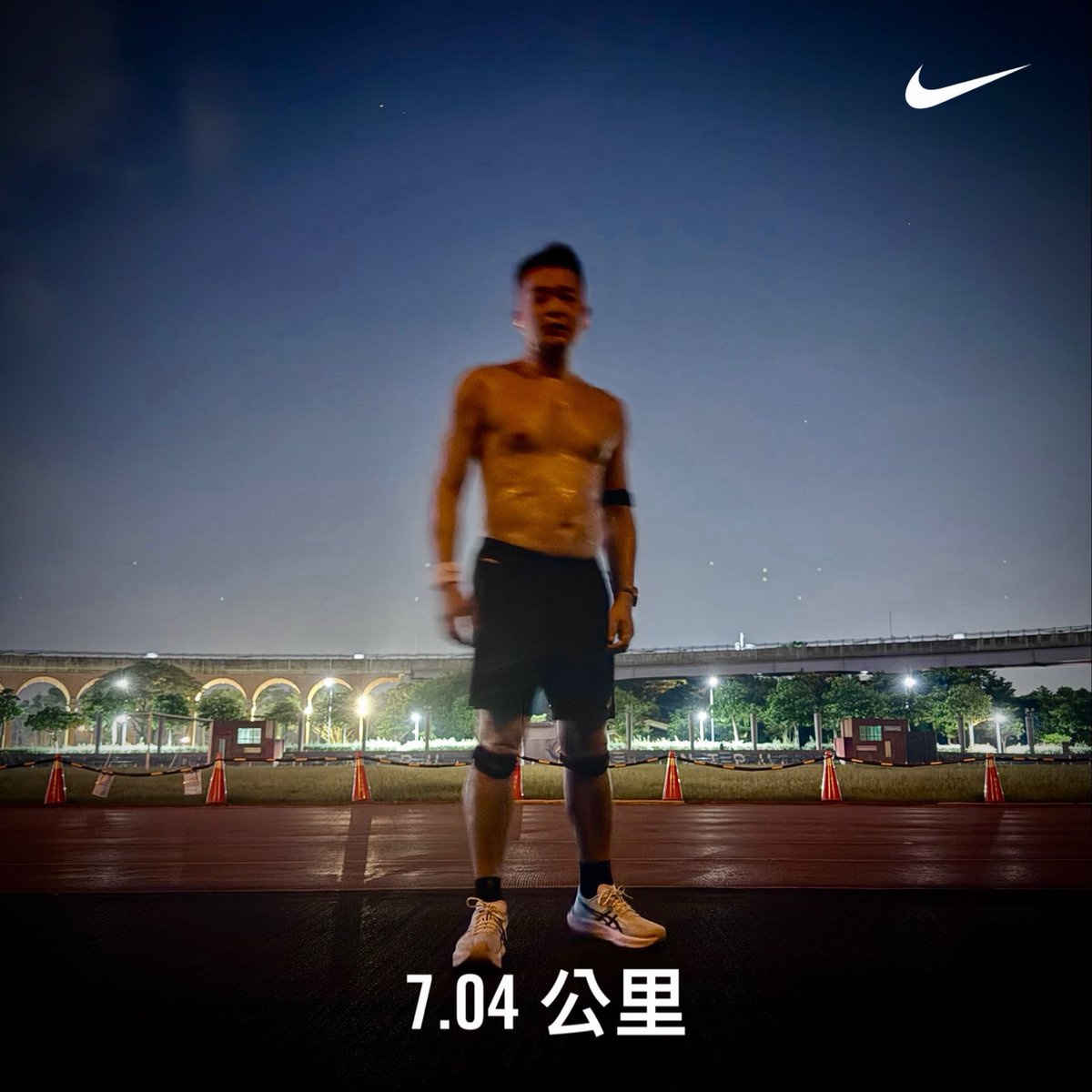 ericchu4's tweet photo. 這個中秋連假，朱家人有在釜山有在越南，只剩下平常常常出國的我人還在台灣，既然如此那就每天努力運動吧⋯⋯
#因為拍照意外發現我疑似有點肌肉就拿這張來荼毒大家
#每日運動紀錄
#跑步不是我的興趣是我的生活
#如果看不下去請按下遮蔽我不會發現的
#我的小小虛榮心 https://t.co/NiTiUqOwAT