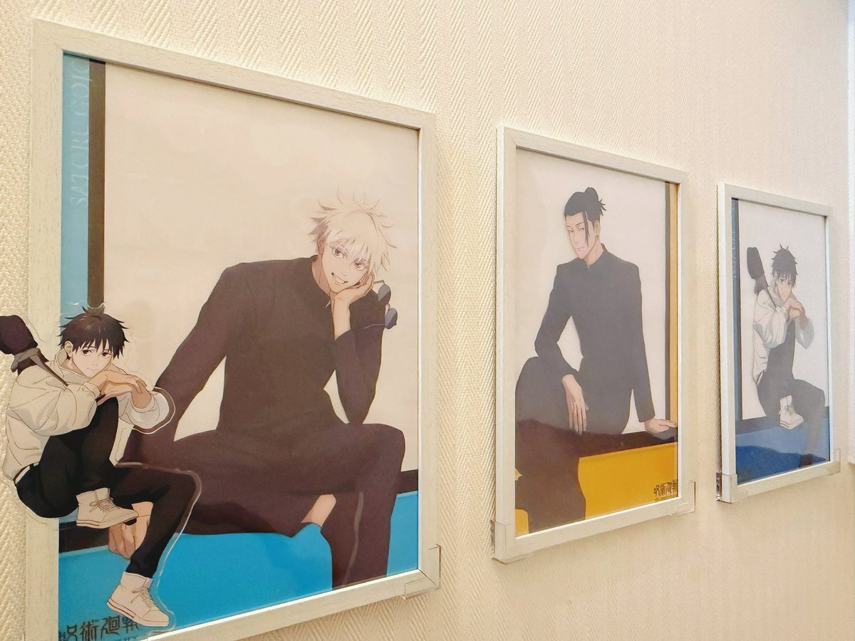 1007zyx_xback's tweet photo. 呪術廻戦の一番くじのクリアポスター額に入れて飾った🫶
まだ乙骨のフィギュア残ってたけど、アクスタ手に入ったからとりあえずこれにて終了🍀 https://t.co/oxnfHIcNoB