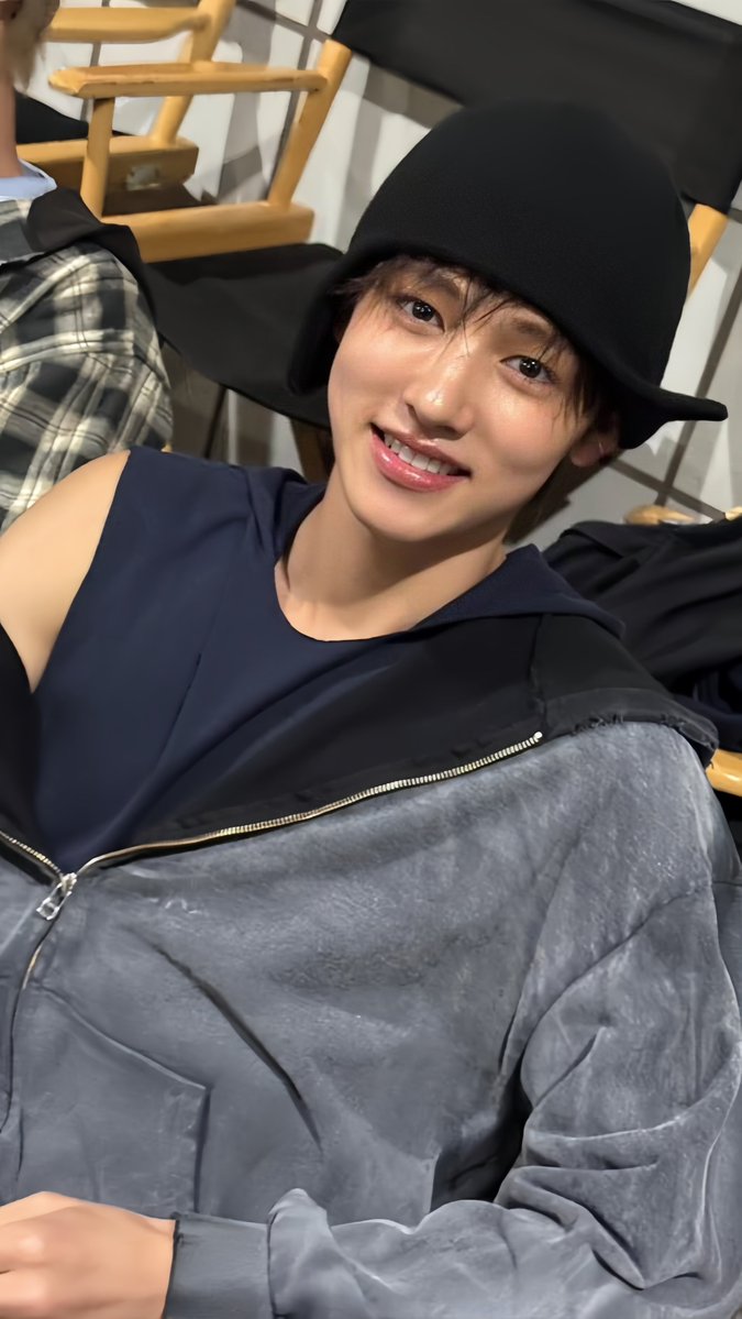 chaeeshy's tweet photo. #seonghyeon ☺️🍎 https://t.co/qUQTRnAGEN