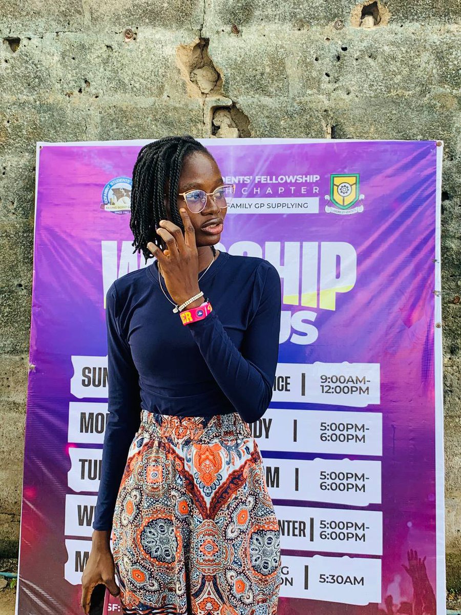 Dunnyclassy's tweet photo. Whenever your children are asked to perform on the stage, in case they fail, Don't, I repeat, Don't allow anyone to shut them up on the stage.

I know what I'm saying. https://t.co/wHhqYdUkGa