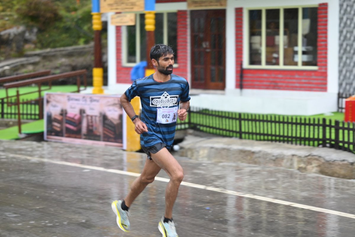 IbexRadioTarana's tweet photo. Some glimpses from Day 2 of the MTB Challenge 🏃♂️🏔️
Men’s Run — energy, endurance and the spirit to push beyond limits! 🔥💪
#MTBChallenge #Day2 #MensRun #SomeGlimpses #MountainRun #Uttarakhand #Adventure #PahadiVibes #RunBeyondLimits https://t.co/Z4WZnNyyjG