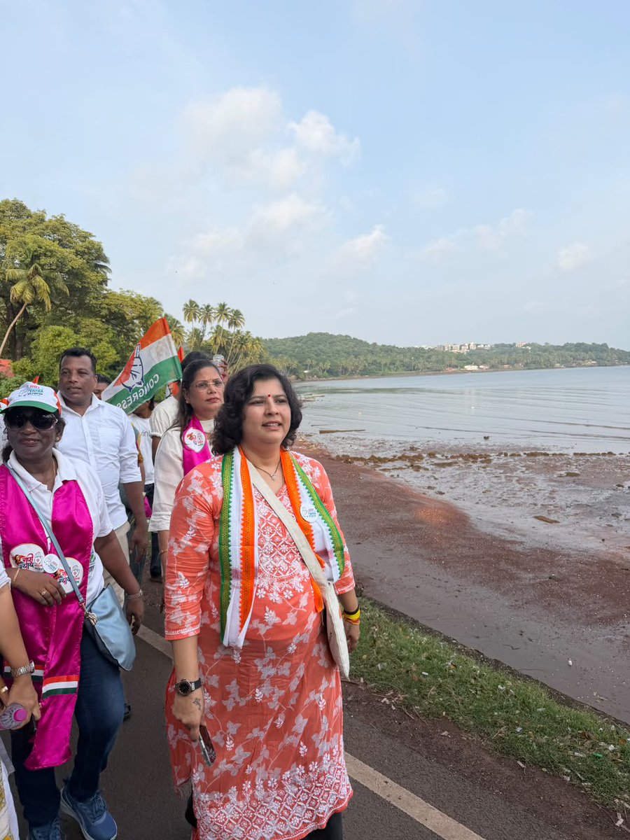 DrAnjaliTai's tweet photo. Glimpses of Yatra…
As we dedicated the Day 4 to the deceased persons in road accidents.
Especially the Porvorim bridge that was recently inaugurated , faced many acct and death.
#GoyRakhonnYatra #SaveGoa
@INCIndia @INCGoa @kharge @RahulGandhi @priyankagandhi @kcvenugopalmp @Manikrao_INC @INCKarnataka @Yurialemao9 @girishgoaINC