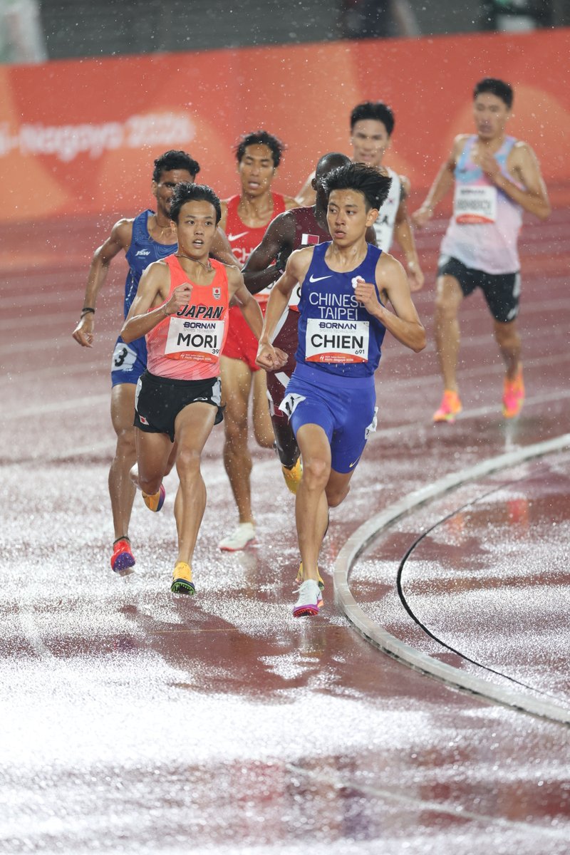Getsuriku's tweet photo. #名古屋アジア大会
男子1500m予選
2組
上位7人が1秒差以内になだれ込む接戦

森凪也（Honda）は周りを見回しながら3分45秒66の2着フィニッシュ✨

中大所属の簡子傑🇹🇼も3分45秒82の4着で決勝へ https://t.co/IcgCO8uUtu