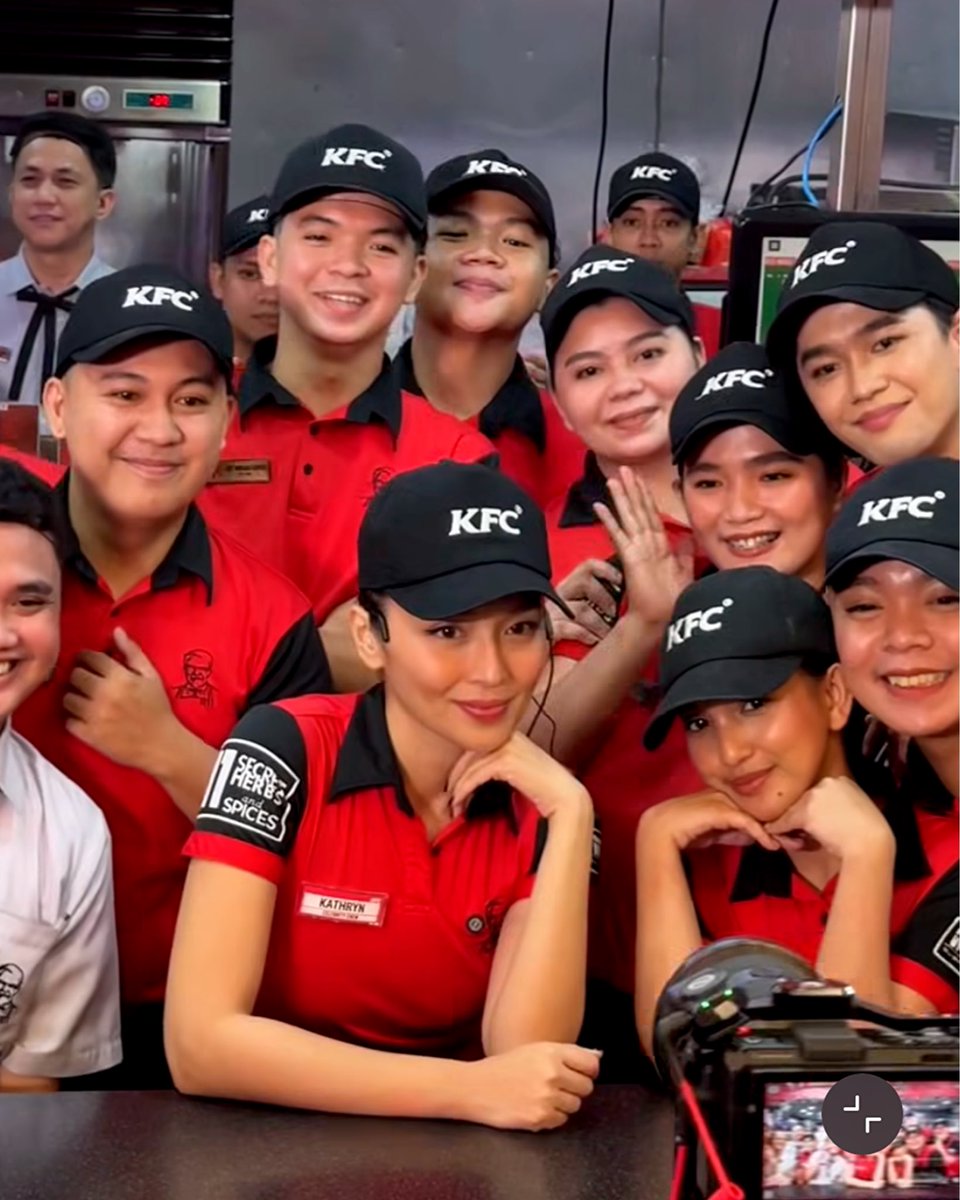 jlonstantwt's tweet photo. 🥰❤️ @KFCPhilippines https://t.co/rz7umZmBkk