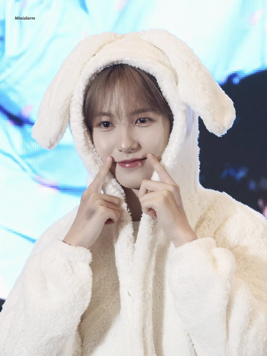 minialarm_sy's tweet photo. 🐰💋
#InternationalRabbitDay
#RENJUN #nct런쥔 #런쥔 #ロンジュン
#nctdream #nct https://t.co/Iupjv1uvtT