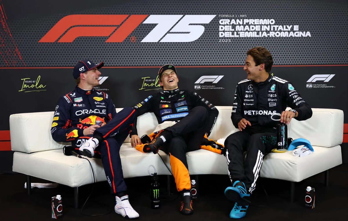 maxcarsgovroom's tweet photo. it was supposed to be my dream podium 😭 https://t.co/sVZRFVgKN3