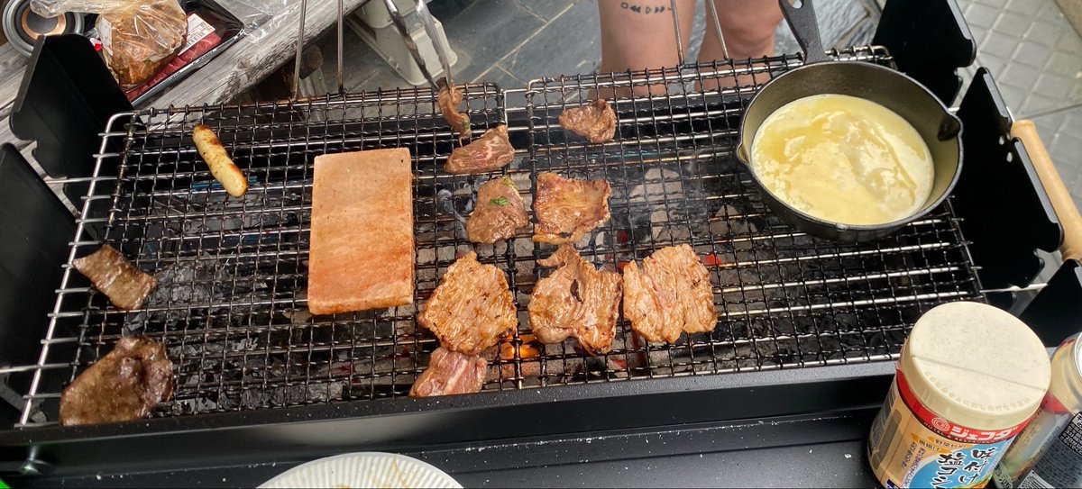maicha_22's tweet photo. 昼から飲んでいつの間にか爆睡したあと
目が覚めたら少女漫画３つ全巻セット購入してた https://t.co/Daz5IKRrWW