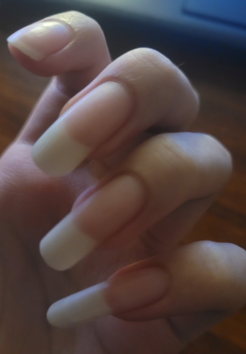 probablnothades's tweet photo. i should probably cut my nails....no....too pretty....but what if it splits.....hic https://t.co/oGOwFQXWWQ