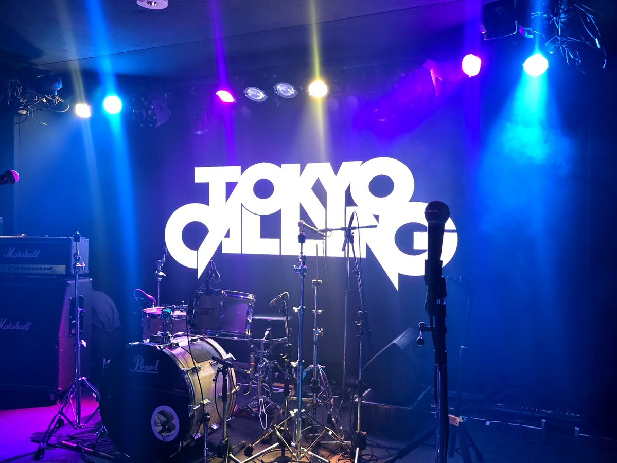 _amefuri_2_'s tweet photo. 私のCALLINGはADAMat、ラージ、アナバン、バクシン、バクホンで終わり！バクホンめちゃくちゃ楽しかった！前の方空いてたから入り込んではしゃいできちゃった( ᐛ ) アンコ刃最高だったな～～～ https://t.co/gFKzsK9MPP