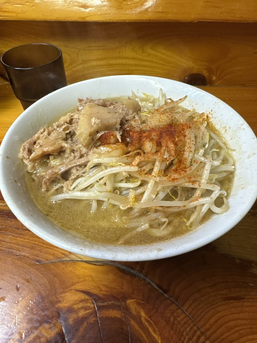 gui_eternity's tweet photo. バーガーキングも二郎も食べて今日はおいしいもんもいっぱい食べたので大満足です☺️ https://t.co/FfOT0yEvjn