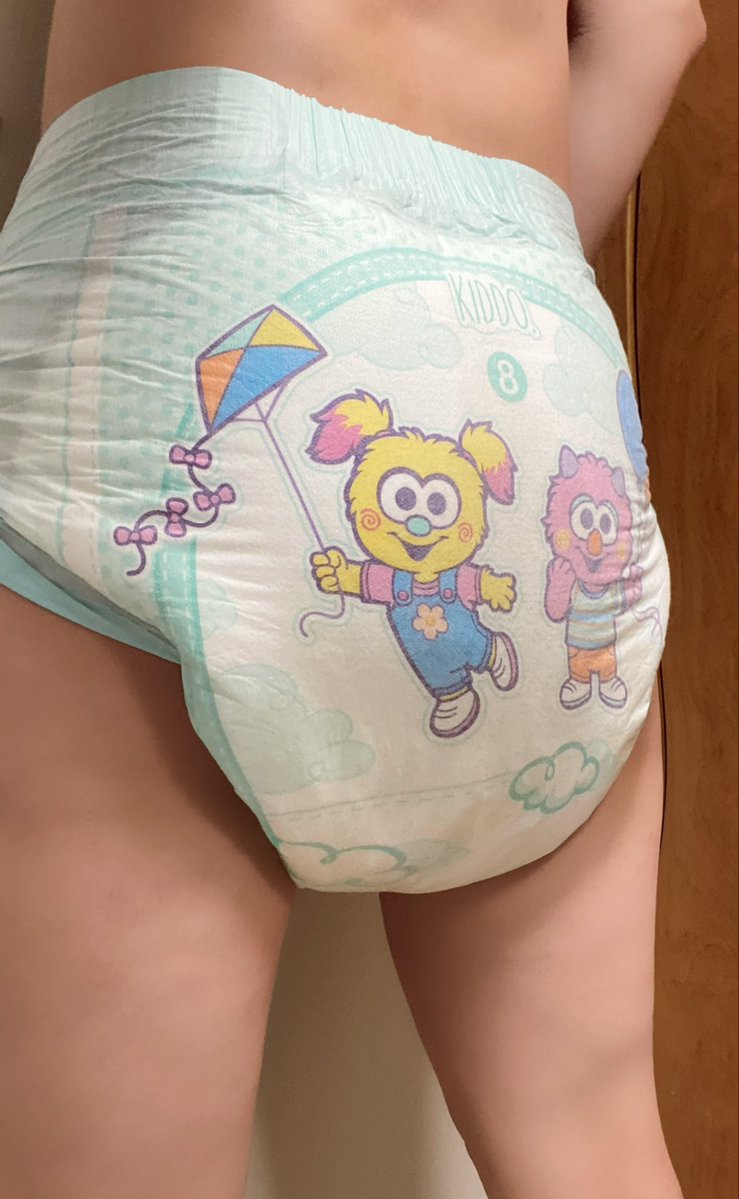 littlej123abdl's tweet photo. Happy belated BDF!!
#abdl #wetdiaper #bdf https://t.co/JzVzQ1SLKC
