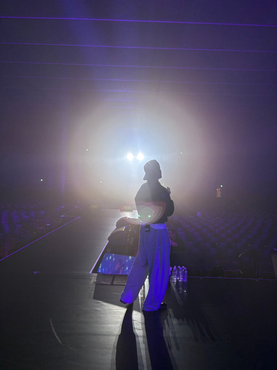 woongmail's tweet photo. ➕ 260926 ⋅ 21:25

📸 OSAKA D-1 https://t.co/GorbRDp35c