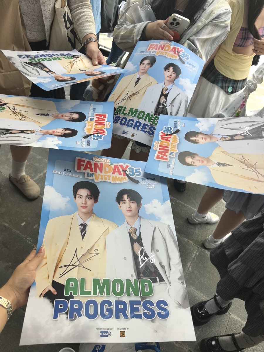 rika_luo's tweet photo. I've started missing you all before returning to my country🥹
#AlmondProgress
#APFANDAYxVIETNAM https://t.co/ivae95dTiK