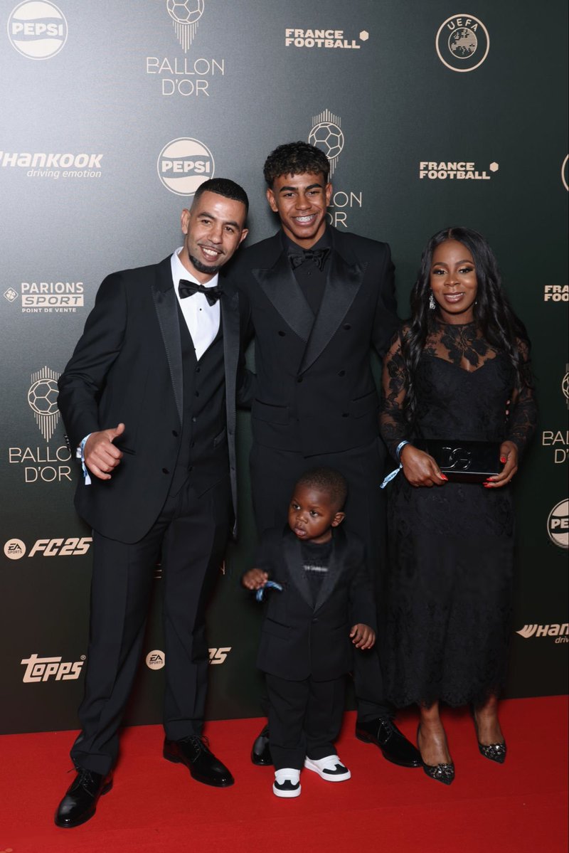 MICHAELIHOFROSH's tweet photo. 🚨🗣️ Lamine Yamal:

“The PROBLEM is that my family doesn’t know what it’s like to LOSE."

“I go to the Euros. I WIN. I go to the World Cup. I WIN.”

“After the final, my family was so happy… it all looks EASY.”

“At one point I thought: ‘The day I don’t win, they’re going to think I’m TERRIBLE.’”

“I told them: ‘Calm down, there will be many more World Cups.’”