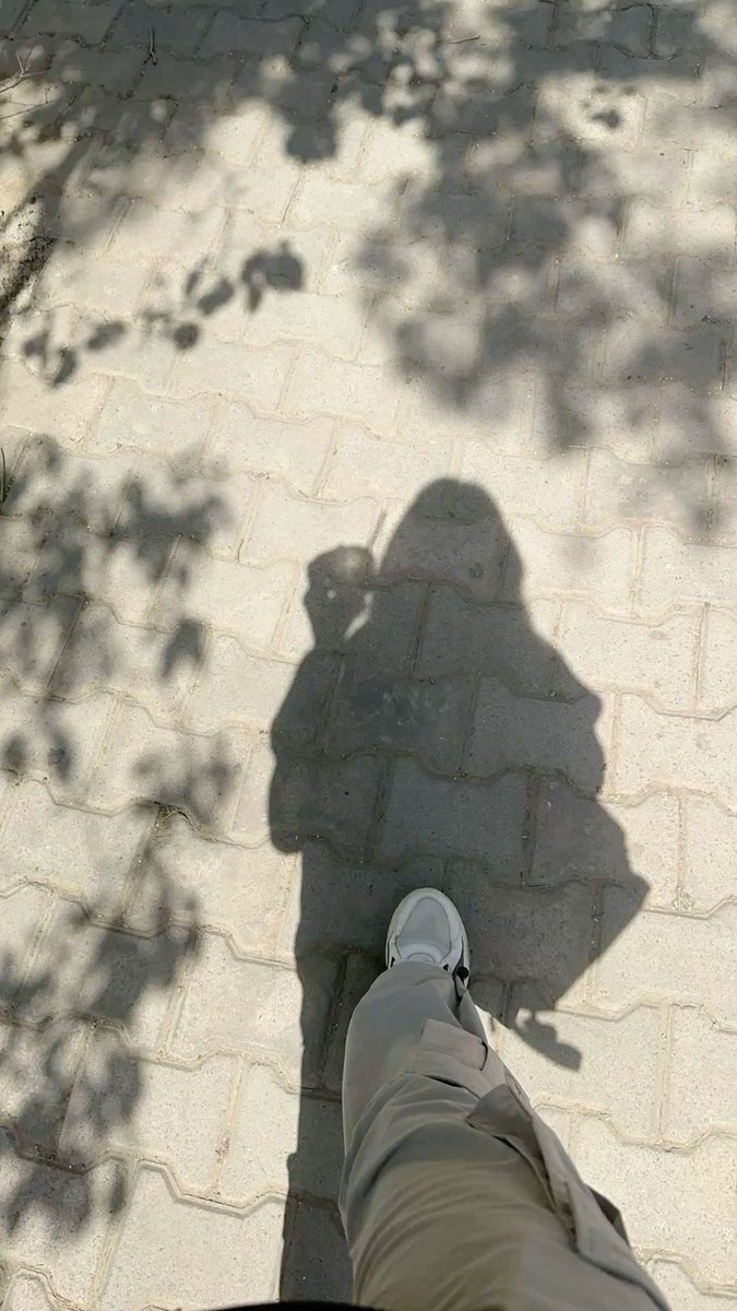 ElenaRusumv's tweet photo. 🌸 Weekendul perfect? O plimbare, o cafea și câteva ore fără grabă. ☕
#Lifestyle #Coffee #Weekend https://t.co/v9aSycQdAu