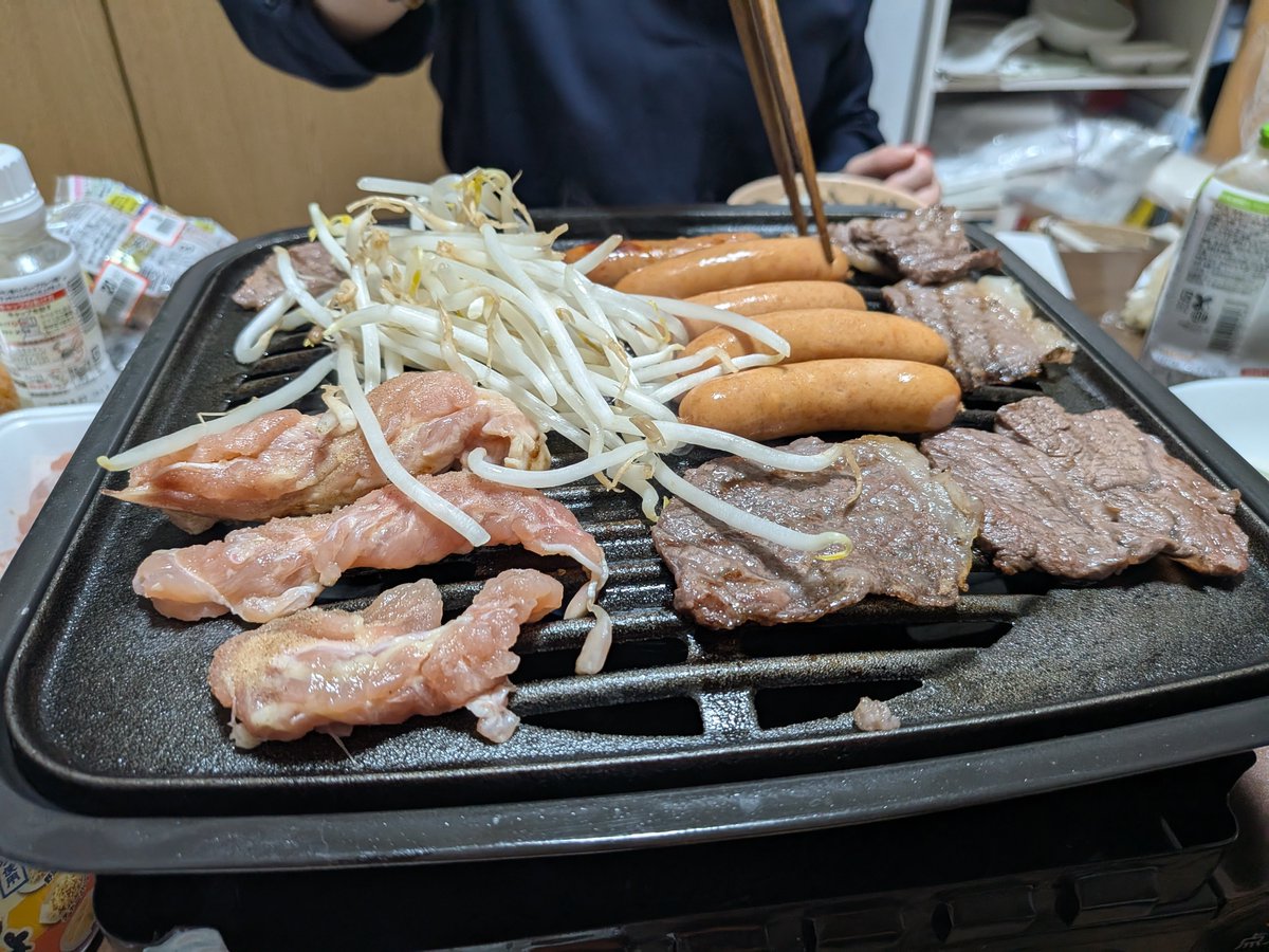 chiehime_maru's tweet photo. しごおわ＆無事帰宅😄

今夜は自宅焼き肉🤤

明日は奥さんと久しぶりにドライブデート💑

雨だけど(´・ω・`) https://t.co/Lg3e63ZwuV