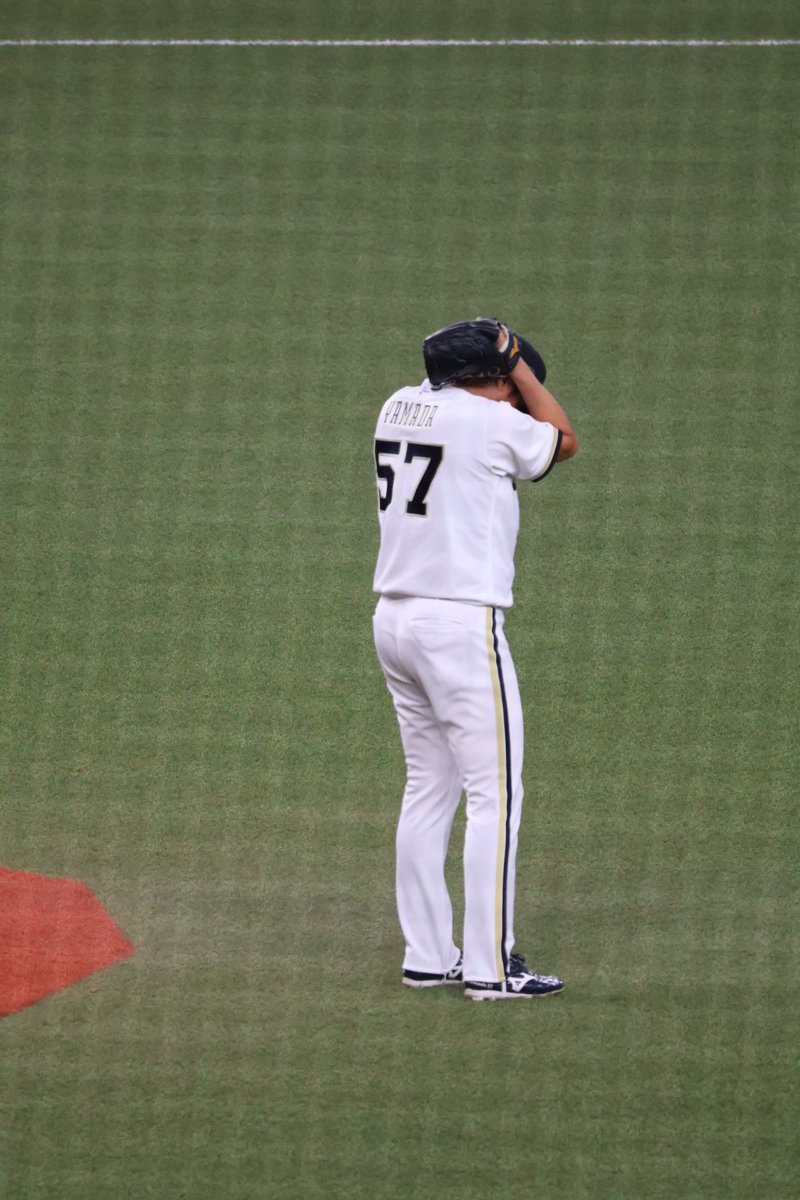 ssnkotkn's tweet photo. 引退試合でも変わらないルーティン
最後たまるからボール受け取って、そのボール1回けんけんに渡しちゃうところノブさんらしいなって思っちゃったよ🥹
2026.9.26 #山田修義 引退試合 https://t.co/1xmIg5IWJW
