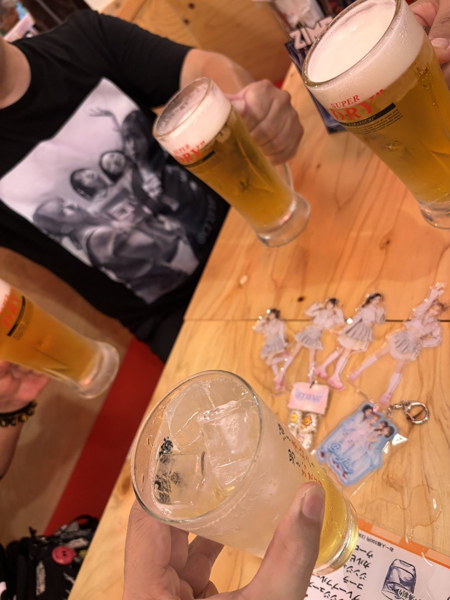 1126Csc's tweet photo. 岡山でfifth飲み会🍻
やっぱ趣味（推し）が一緒の人間が集まると楽しい😀
#onefive #fifth #onefiveそろそろ岡山でライブを https://t.co/ZM0TuNkrqN