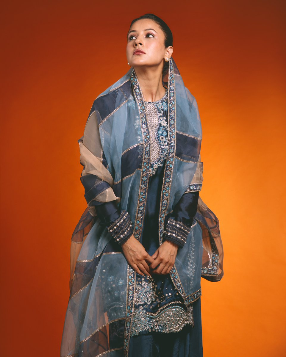iBeingAman's tweet photo. Your attitude determines your altitude be radiant like the sun and strong as the diamond… and keep shining 😍 @ishehnaaz_gill #ShehnaazGill ✓✓ https://t.co/OOGEpMUudi