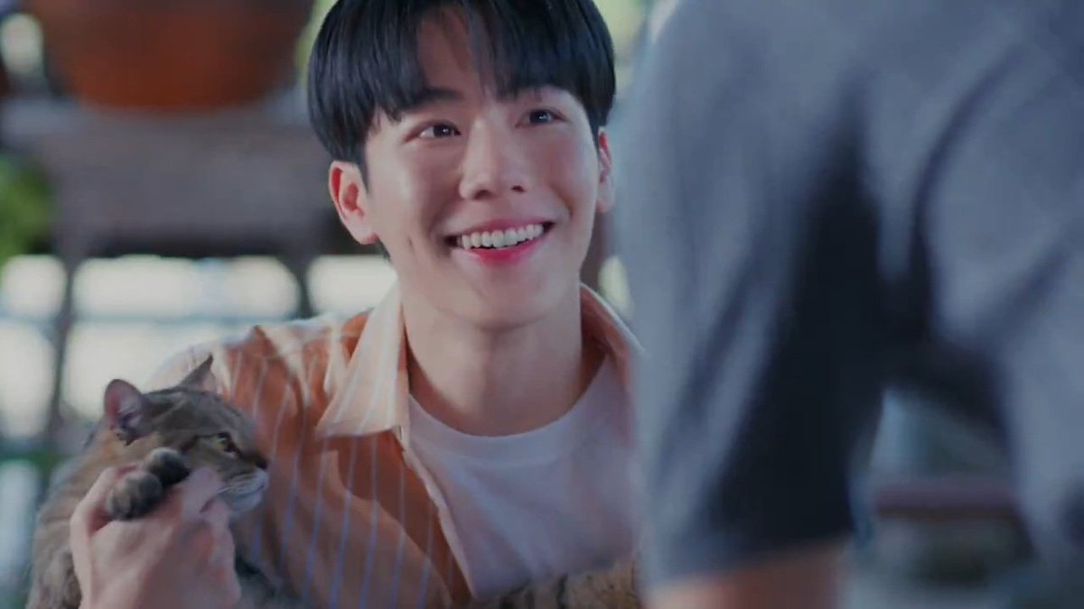 WanaAnanYW's tweet photo. มังแงวน่ารักจัง ว่าไหมตาเธียร์

#PoliceinLoveEP3
PIL SERIES EP3 https://t.co/WNsGn6sgIn